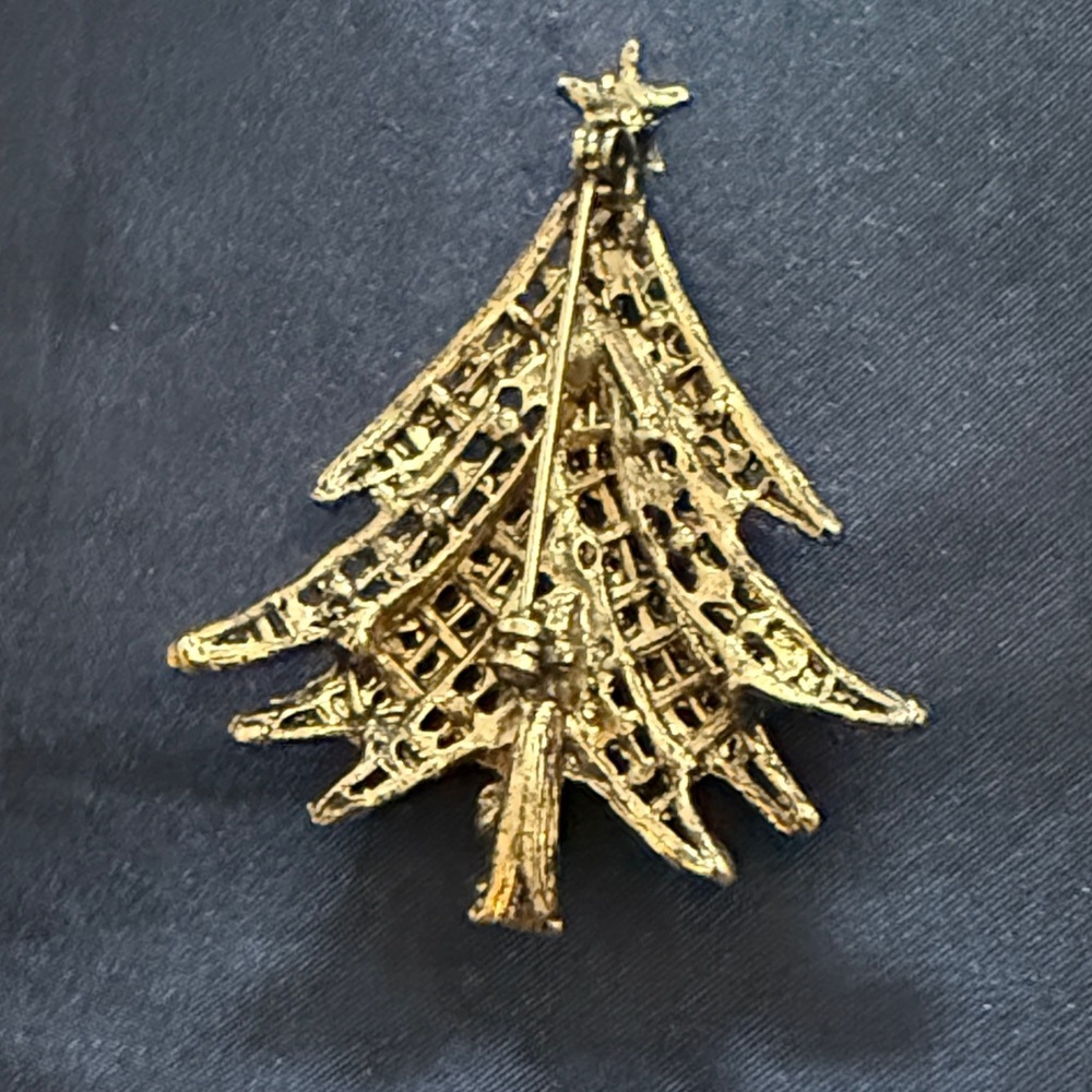 Vintage Christmas Tree Brooch Pin Gold Color with Round Multicolor Crystals - Picture 4 of 4